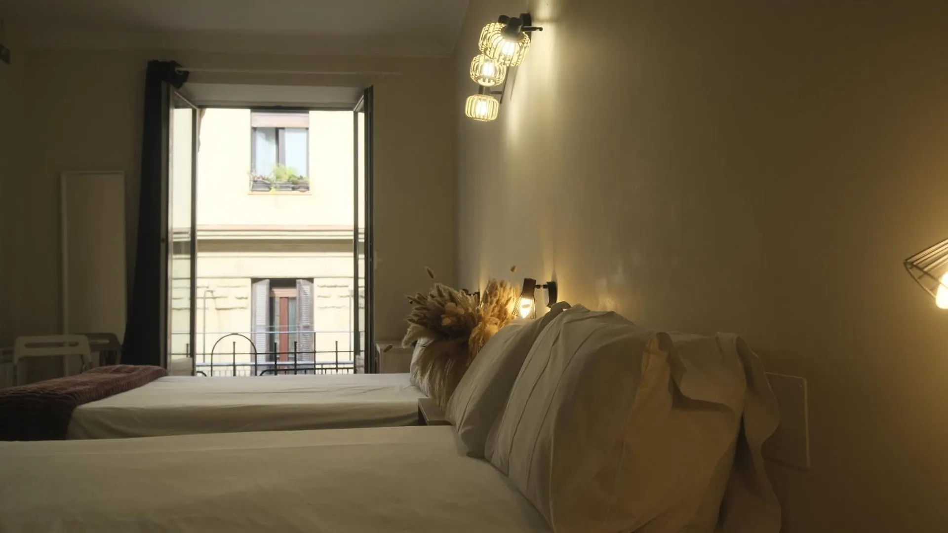 Pension Artea San Sebastian 2*,  Spain